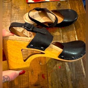 Dansko Thea clog shoe